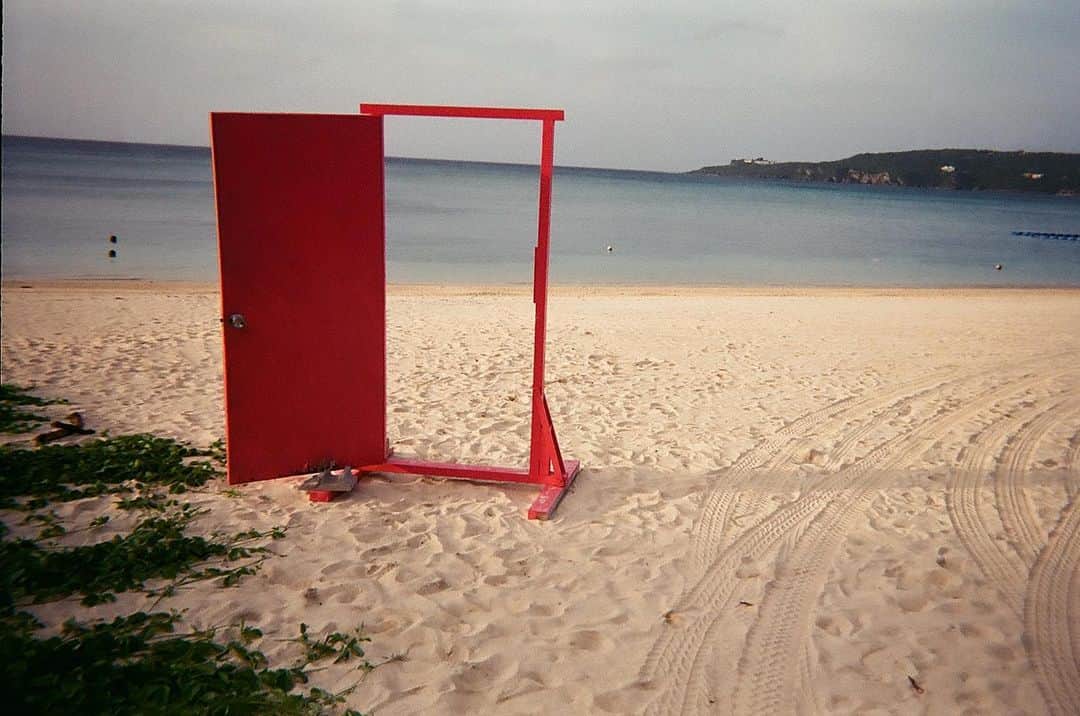 のインスタグラム：「#沖縄﻿ #今帰仁  #夏休み﻿ #写ルンです」