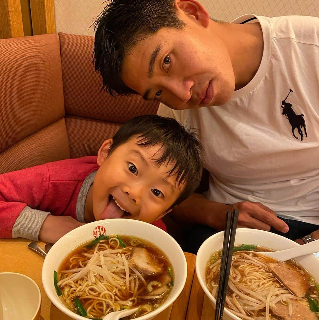 藤嶋大規さんのインスタグラム写真 - (藤嶋大規Instagram)「ハワイ合宿行ってきます✈️ しばらく子ども達とお別れ〜。 #canoesprint #trainingcamp #tokyo2020 #japanteam #hawaii #次男はお留守番」1月7日 20時16分 - canoe_hiroki