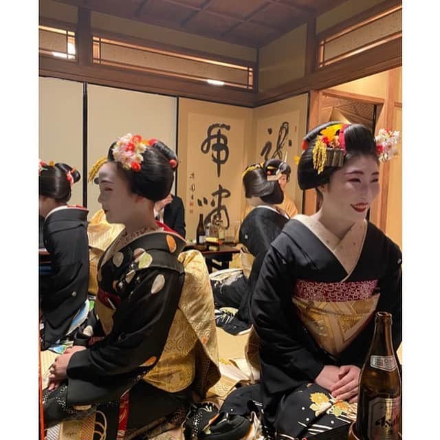 中野英雄さんのインスタグラム写真 - (中野英雄Instagram)「今日は祇園町の多摩さんにて始業式です‼️ #instagood #kyoto  #japan #happy #enjoy#祇園町」1月7日 20時30分 - hideo_nakano
