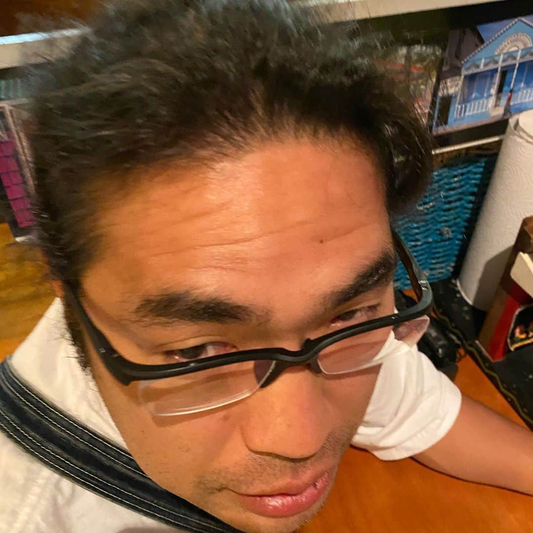 宮川大輔さんのインスタグラム写真 - (宮川大輔Instagram)「#あれっ？ #一緒にいてる #創ちゃん #落ち着く #ありがとう。 #上からのアングルもの凄く嫌がりよる笑。」1月7日 20時36分 - miyagawadai