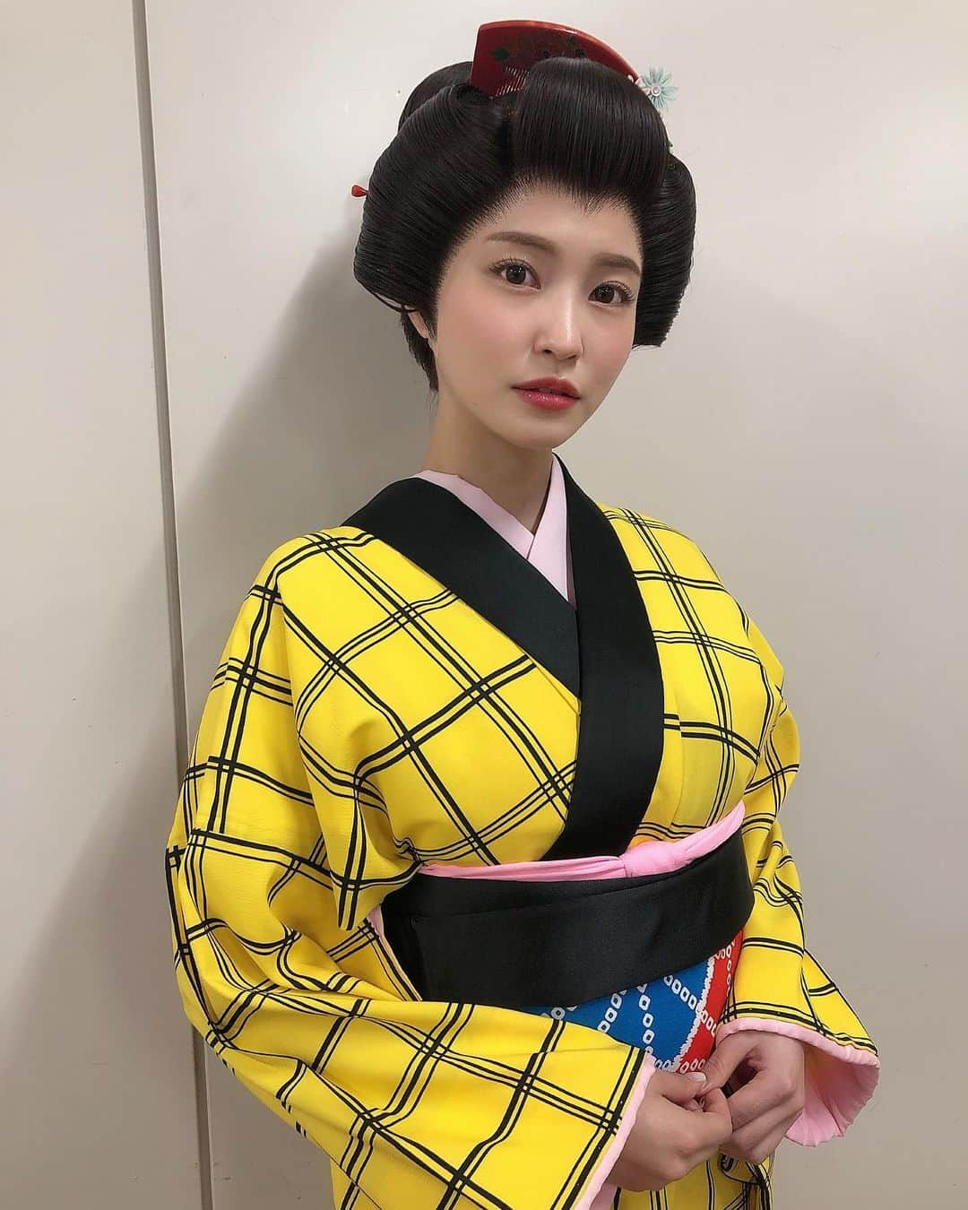 岸明日香さんのインスタグラム写真 - (岸明日香Instagram)「明日！19:00〜フジテレビ 『志村けんのバカ殿様 マツコもサンドも氷川も初笑いSP』 とあるコントにゲスト出演します🥳 お正月SP出して頂くのは2回目です💕 皆様お楽しみに✨  1月8日(水) 19:00～21:00 放送」1月7日 20時43分 - aspoo02