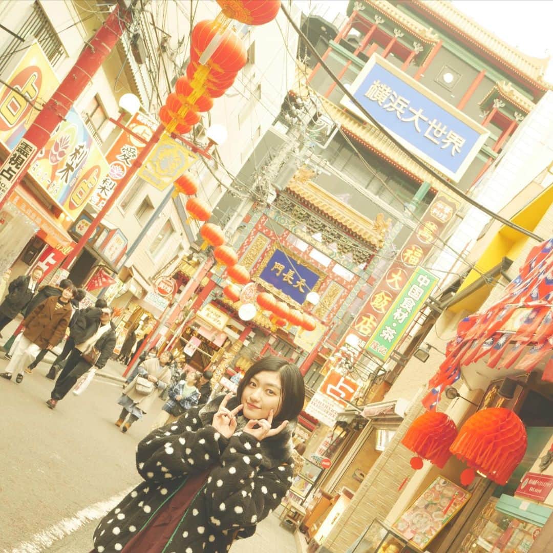 小林歌穂さんのインスタグラム写真 - (小林歌穂Instagram)「マミーちゃん（母）シスターK?（妹）と﻿ 中華街行ってきました！！(*^◯^*)﻿ 美味しかったし、占い当たってたし満喫した﻿ ﻿ #小林歌穂#横浜中華街#あはは」1月7日 20時54分 - kobayashi_kaho_official
