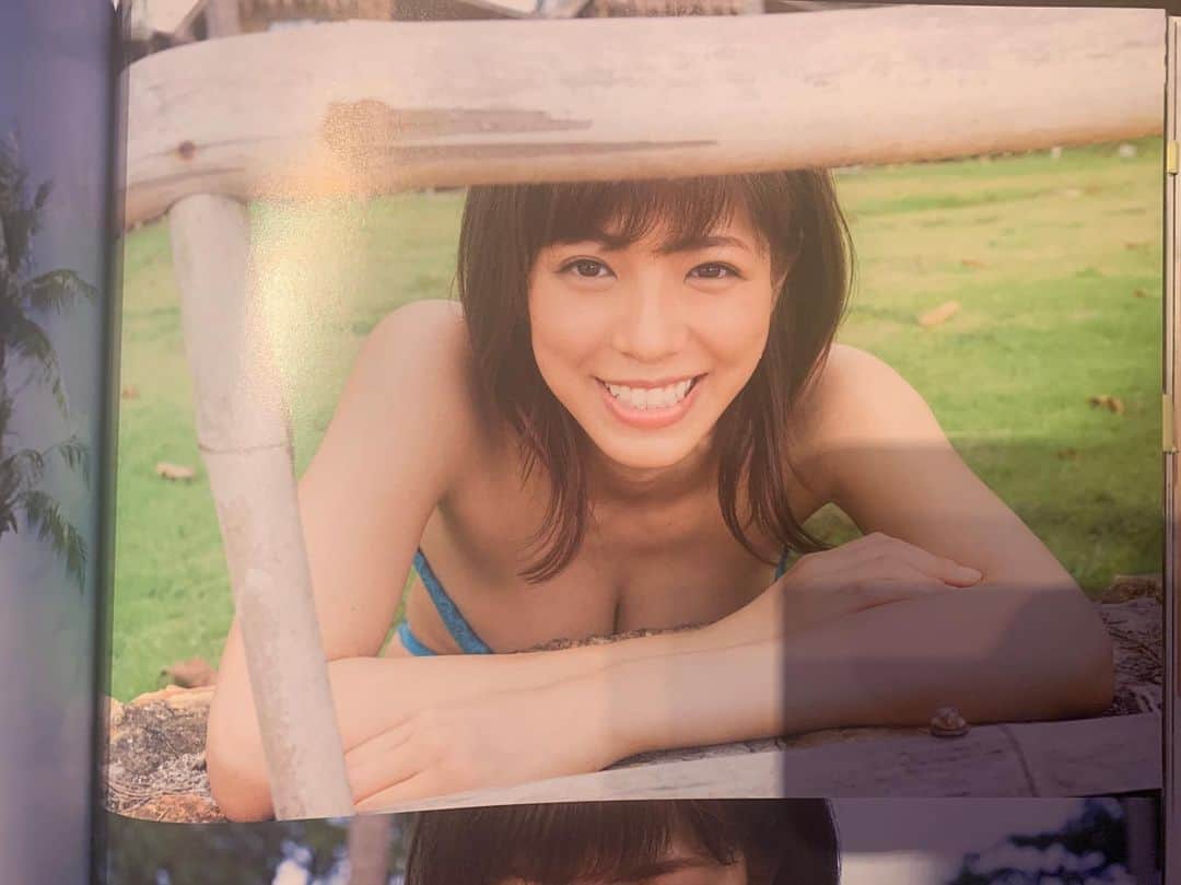 わちみなみのインスタグラム：「(写真集のおきにいりで)﻿ ﻿ 1月7日がわたしのお誕生日でした😊✨﻿ 七草粥と粗品さんといっしょみたいですね﻿ ﻿ お知り合いの方は連絡くださりありがとう🥺﻿ 高校の友達なんかはもう何年も﻿ ありがとねえと思います💕﻿ ﻿ なにげに誕生日にお祝いしてもらったことがないかも、、今年もそれを更新しました笑﻿ ﻿ ﻿ 今日から新しいわたしでありたいですね！﻿ 節目はじぶんでつくらないと🧞‍♀️﻿ ﻿ 1月7日生まれの方なかなか巡り合わないのですが﻿ もしいらしたら、﻿ おめでとうございます😊💕✨﻿ ﻿ #お誕生日おめでとう」