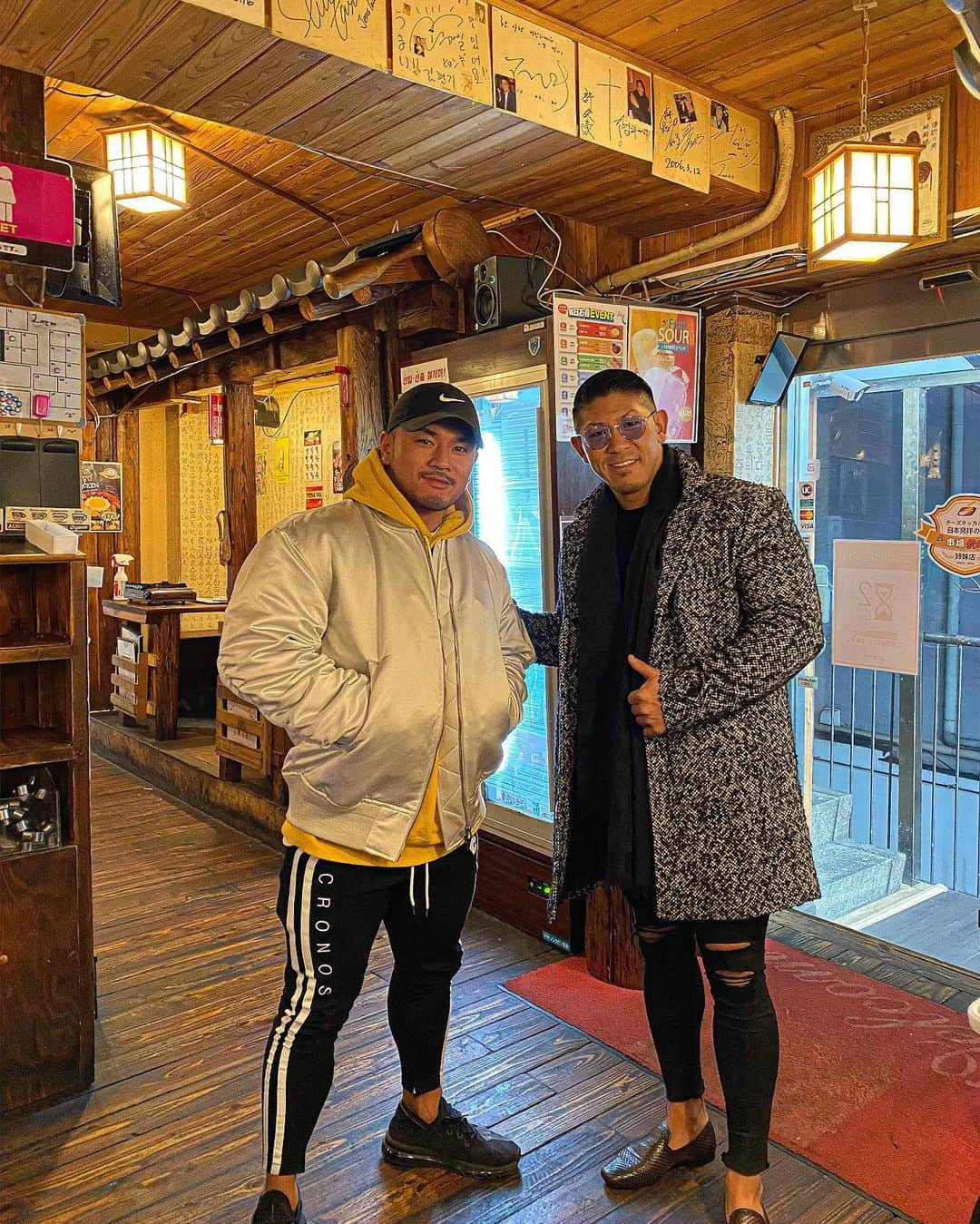 寺島遼さんのインスタグラム写真 - (寺島遼Instagram)「廣川兄貴と韓国料理🇰🇷 . 廣川さんはRIZAP時代からの大先輩🤲 . 久々に色んなお話が出来て楽しかった😋 ． #ちびっこ代表 #JBBF #bestbodyjapan #physique #bodymake #workout #training #gymlife #fashion #fitness #adidas #nike #gym #パーソナルトレーニング ．」1月7日 21時07分 - ryo_fitness_jp