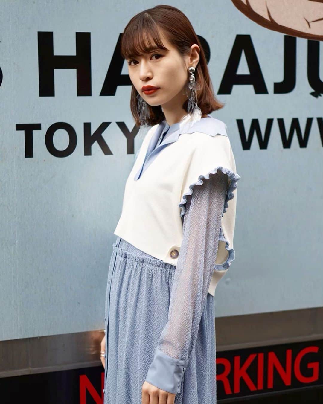 菅野梓のインスタグラム：「. あけましておめでとうございます2020🎈 今年もどうぞ宜しくお願いします🥺 仕事頑張ります！ . #ありきたり選手権 #あゆむさんは天才 . photo by @129129_」