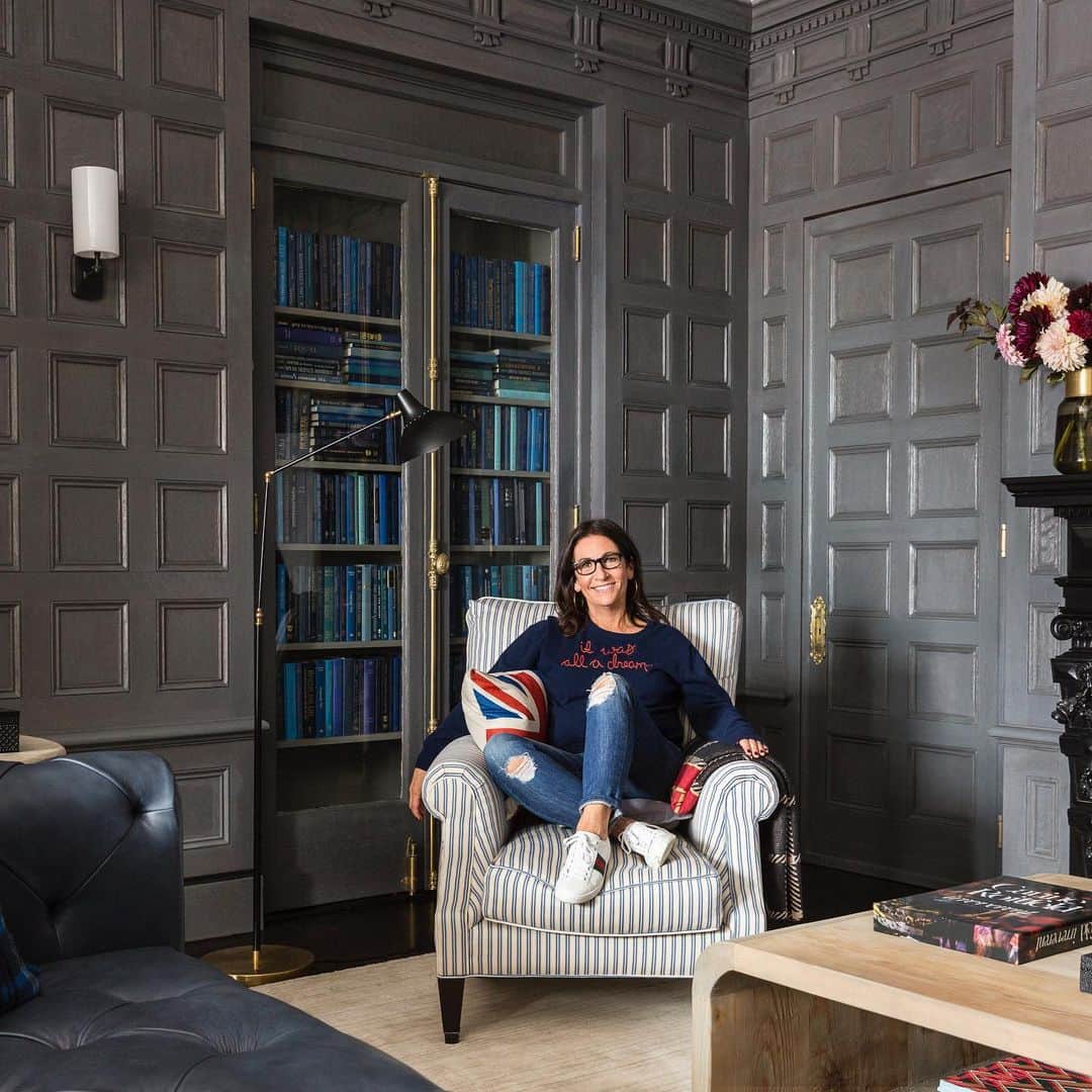 ボビー・ブラウンのインスタグラム：「Had a great discussion yesterday about what it means to be an entrepreneur and being a boss. For me opening a boutique hotel  @thegeorgemontclair was my first project when I left the cosmetic brand. I needed a project where I had no experience of doing but great passion and an outlet for my creativity. Having a strong partner in @sdplof who knew exactly what he was doing got it done. Took 2 years for a full gut and redo. Wanted to share some of my fav shots  photographed by @allenunruh project partner @onekingslane」