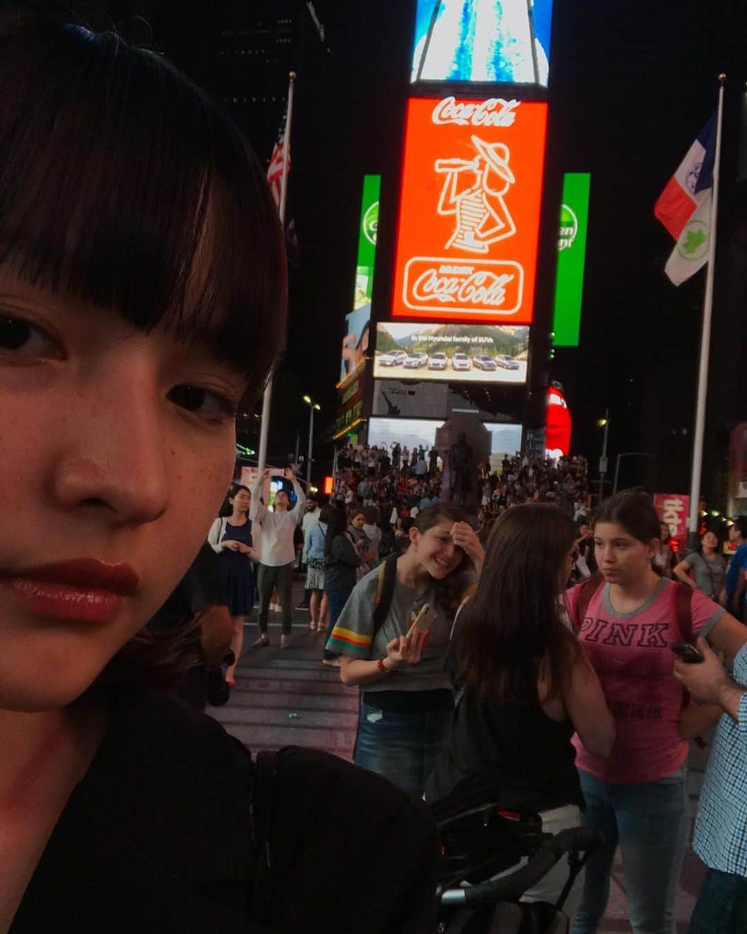 ハンナ・チャンのインスタグラム：「明けましておめでとうございます❤️ 今年もよろしくお願いします。」
