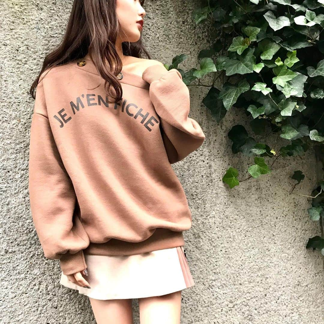 セシルマクビーさんのインスタグラム写真 - (セシルマクビーInstagram)「ㅤㅤㅤㅤㅤ NEW ARRIVAL  ㅤㅤㅤㅤㅤ tops 【312560091900】 ※店舗発売中 ㅤㅤㅤㅤㅤ  ㅤㅤㅤㅤㅤ ㅤㅤㅤㅤㅤ ◾️只今予約商品先行受注で Ailandポイントが2倍に！ TOP URLをCHECK☑︎ ㅤㅤㅤㅤㅤ ㅤㅤㅤㅤㅤ  #CECILMcBEE#styling  #2019#aw2019  #autumncoordinate  #セシルマクビー #コーデ」1月7日 21時46分 - cecilmcbee_official