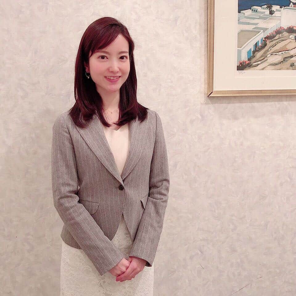 天明麻衣子さんのインスタグラム写真 - (天明麻衣子Instagram)「今年最初の講演会でした！ テレビと違って、聞いてくださる方たちと同じ空間を共有できるのが魅力的ですね。  これからも沢山皆さんの前でお話できたらいいな☺️ #講演会 #2020年もよろしくお願いします #経済とか#勉強法とか#時短術とか#その他いろいろ」1月7日 21時56分 - maiko_temmei