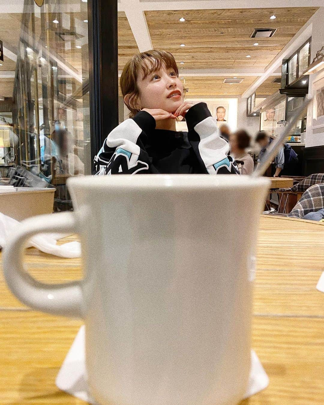 高橋愛さんのインスタグラム写真 - (高橋愛Instagram)「ㅤㅤㅤㅤㅤㅤㅤㅤㅤㅤㅤㅤㅤ ㅤㅤㅤㅤㅤㅤㅤㅤㅤㅤㅤㅤㅤ 久しぶりに カップの中に 入りました☕️♡ ㅤㅤㅤㅤㅤㅤㅤㅤㅤㅤㅤㅤㅤ ㅤㅤㅤㅤㅤㅤㅤㅤㅤㅤㅤㅤㅤ #カップインシリーズ #isetan #isetanshinjuku  #bistrocafeladiesandgentlemen」1月7日 22時40分 - i_am_takahashi