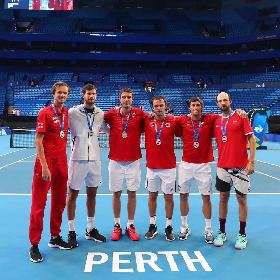 ダニール・メドベージェフさんのインスタグラム写真 - (ダニール・メドベージェフInstagram)「Thanks Perth 👍🏻🎾 See you soon Sydney 🇦🇺❤️ // Спасибо Перт 👍🏻🎾 Скоро увидимся Сидней 🇦🇺❤️@atpcup #teamRussia」1月7日 23時07分 - medwed33