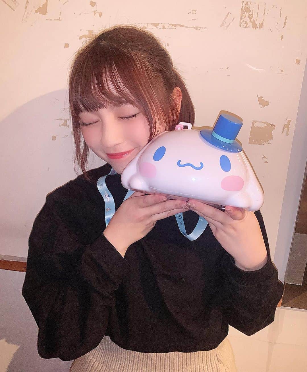 廣川奈々聖のインスタグラム：「2020年も.しなもん推し！🐰❤︎ ﻿ ・﻿ ・﻿ ・﻿ ・﻿ ・﻿ ・﻿ ﻿ #cinnamoroll #☁」