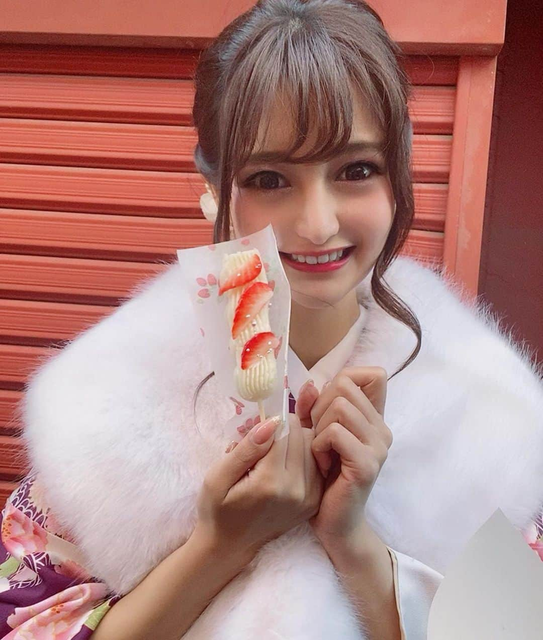 ひなたまりんさんのインスタグラム写真 - (ひなたまりんInstagram)「和菓子系苦手だから唯一食べたもの🐭 #浅草そらつき #インスタ映え」1月7日 23時38分 - hinata_marin_