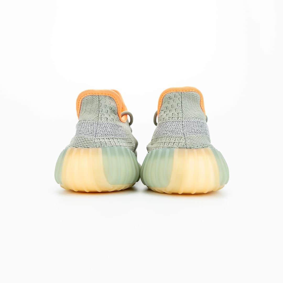 HYPEBEASTさんのインスタグラム写真 - (HYPEBEASTInstagram)「@hypebeastkicks: Here’s a closer look at the @adidas YEEZY BOOST 350 V2 “Desert Sage.” Drawing from MA-1 bomber jackets, the upcoming colorway is centered around a tonal sage green Primeknit upper complete with a reflective woven post-dyed monofilament side stripe. Additional details include matching laces weaved through the one-piece upper, a bold contrasting orange sockliner and a translucent sage green encapsulated full-length BOOST sole unit paired with a gum rubber outsole. It’s expected to release sometime Spring 2020. Stay tuned for official notes.⁠⠀ Photo: @hanzuying」1月7日 23時56分 - hypebeast