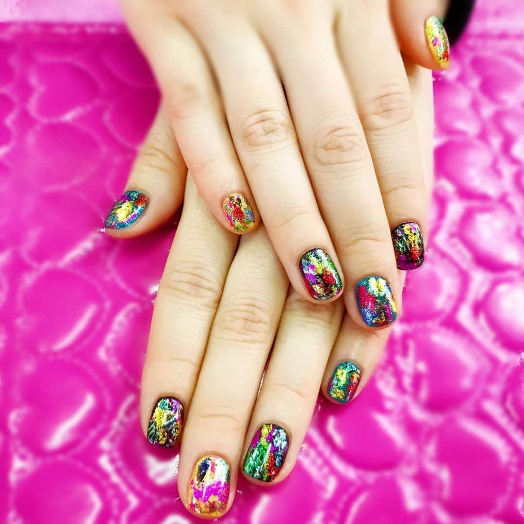 ファーストサマーウイカさんのインスタグラム写真 - (ファーストサマーウイカInstagram)「一年ぶりにジェルネイルした💅 ずんぐりむっくりハンド🤗」1月8日 0時17分 - f_s_uika