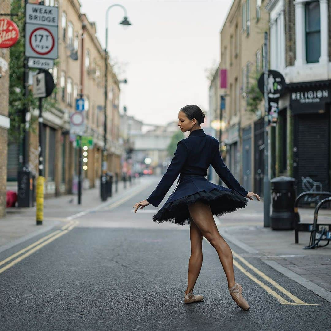 ballerina projectさんのインスタグラム写真 - (ballerina projectInstagram)「Francesca Hayward in East London. #ballerina - @frankiegoestohayward #eastlondon #london #bricklane #ballerinaproject #ballerinaproject_ #ballet #dance #francescahayward  The Ballerina Project book is now in stock. Link is located in our Instagram profile. @ballerinaprojectbook #ballerinaprojectbook」1月8日 0時45分 - ballerinaproject_