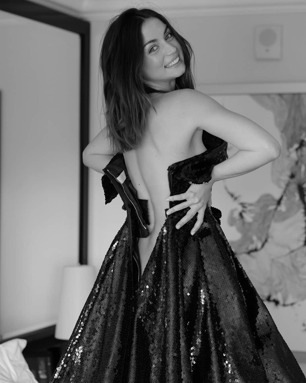 アナ・デ・アルマスのインスタグラム：「When my friend @gregwilliamsphotography came to visit before the @goldenglobes ... ♥️」