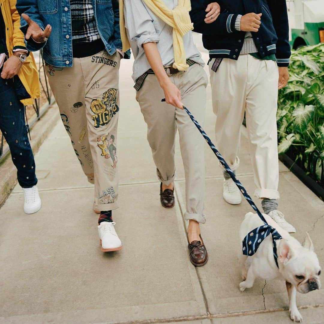 Polo Ralph Laurenさんのインスタグラム写真 - (Polo Ralph LaurenInstagram)「Polo prep is in a class of its own.  Iconic and irreverent, @RalphLauren’s enduring vision draws inspiration from the collegiate staples of Manhattan’s Upper East Side with classic khaki and varsity layers.  Discover the full collection via link in bio.  #PoloRalphLauren #PoloRLStyle」1月8日 2時42分 - poloralphlauren