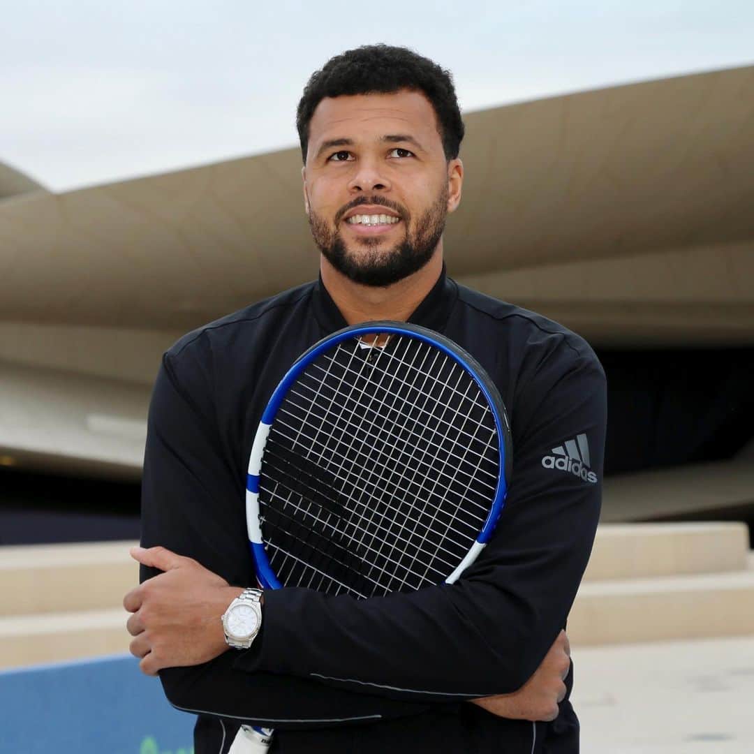 ジョー＝ウィルフリード・ツォンガのインスタグラム：「New season, new racket 🇫🇷🎾 #tsongateam #newyear #2020 #atp 📷 ©Samer Alrejjal」