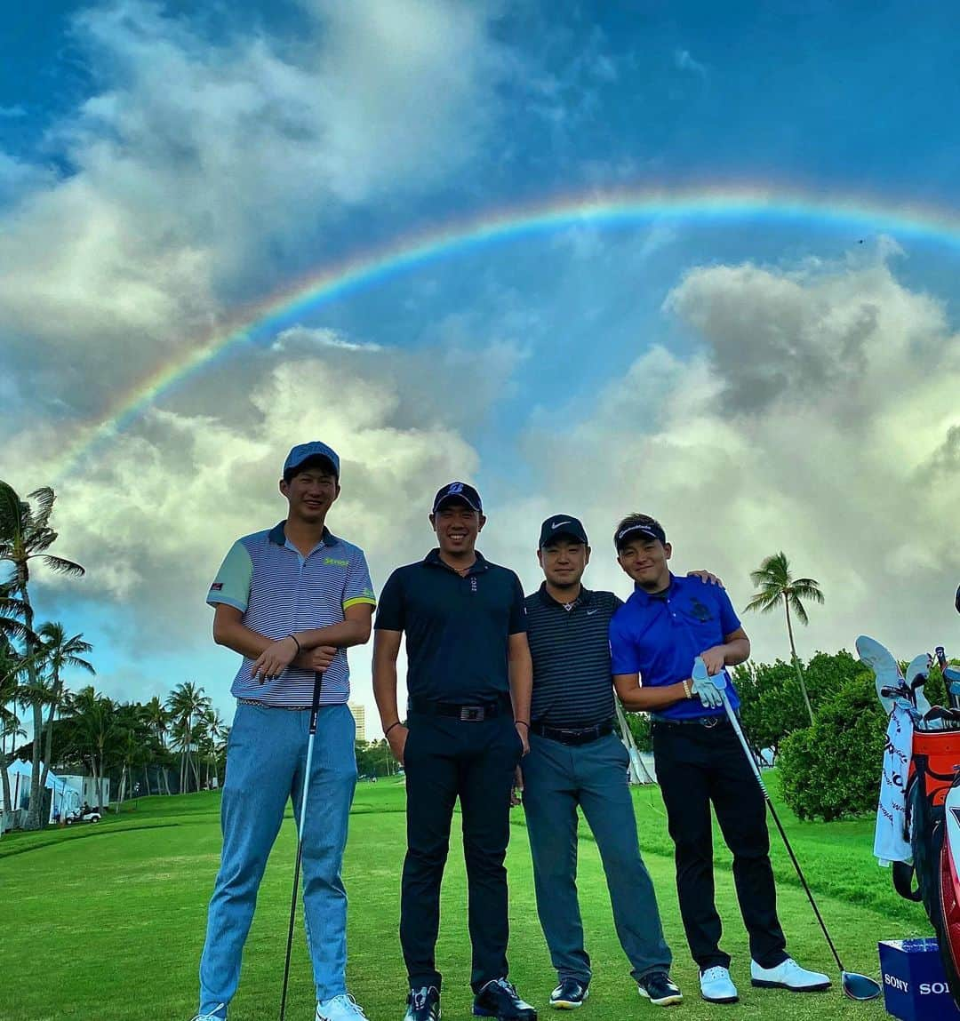 星野陸也さんのインスタグラム写真 - (星野陸也Instagram)「雨降ったり止んだり☂️ 毎日虹🌈笑 今週SONYオープン頑張ります❗️ #ハワイ#SONYオープン#虹#ワイアラエカントリークラブ」1月8日 12時46分 - hoshinorikuya