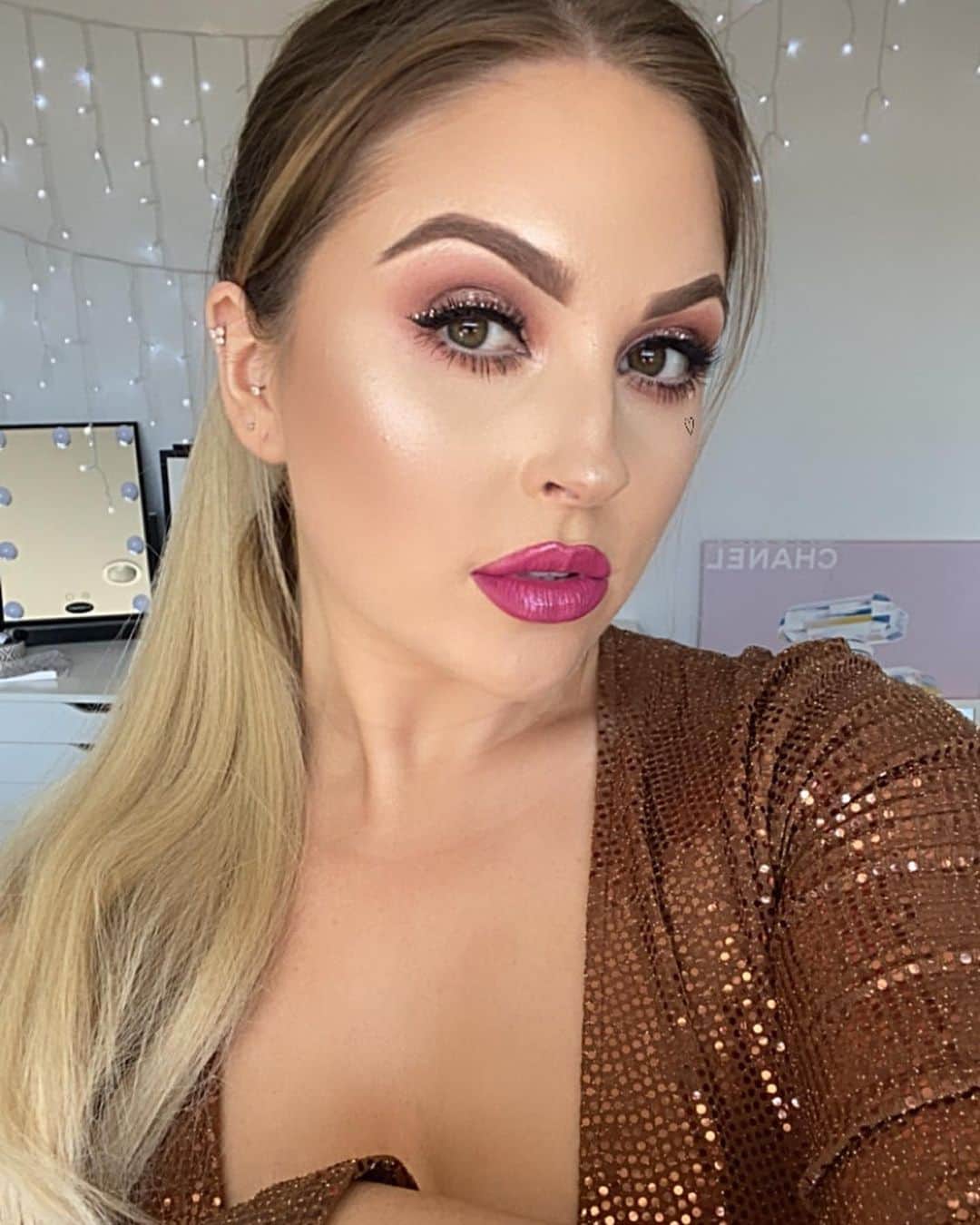 Shannonのインスタグラム：「My fav ig filter 😂💕 I think today I wanna film a drugstore makeup tutorial... any other requests? 🤠」