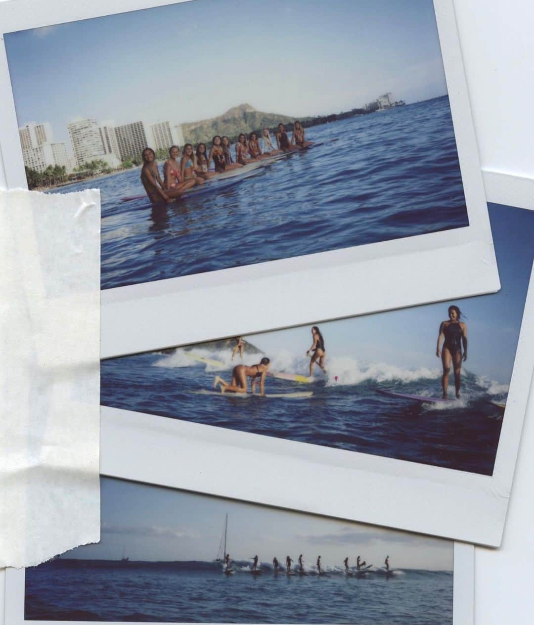 ケリア・モニーツさんのインスタグラム写真 - (ケリア・モニーツInstagram)「Ok summer you can come back now.... 2019 Surf polaroids, you seen it here first @joetermini & all my Waikiki beach babies 🦋🥰🥰🧡」1月8日 6時11分 - keliamoniz