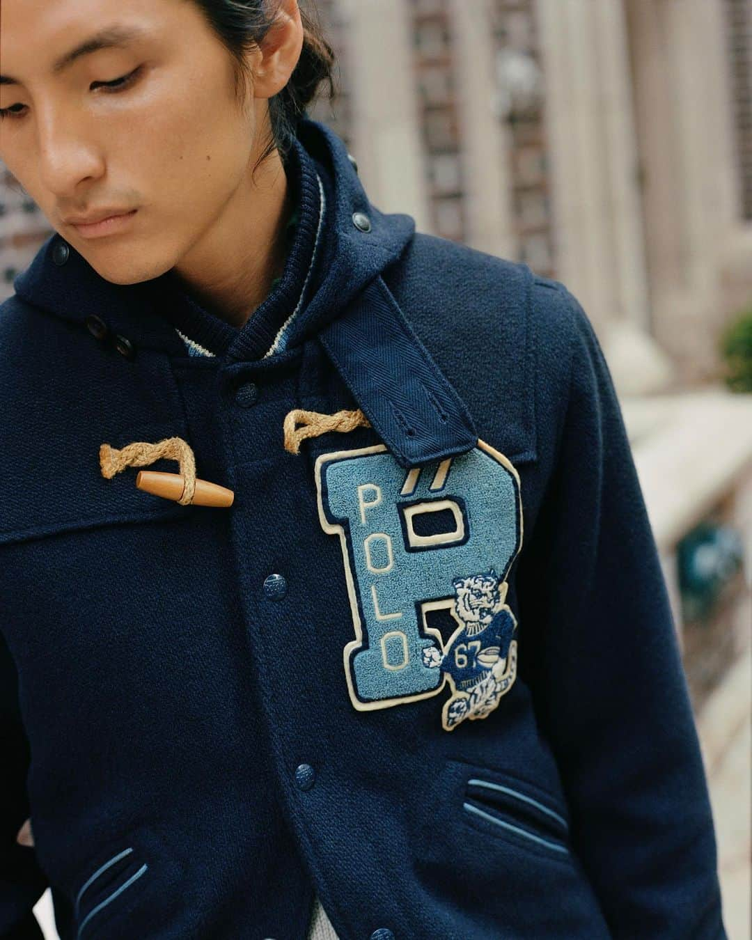 Polo Ralph Laurenさんのインスタグラム写真 - (Polo Ralph LaurenInstagram)「Letterman detailing meets a classic toggle jacket, inspired by @RalphLauren's founding year.  Discover the full collection via link in bio.  #PoloRalphLauren #PoloRLStyle」1月8日 8時38分 - poloralphlauren