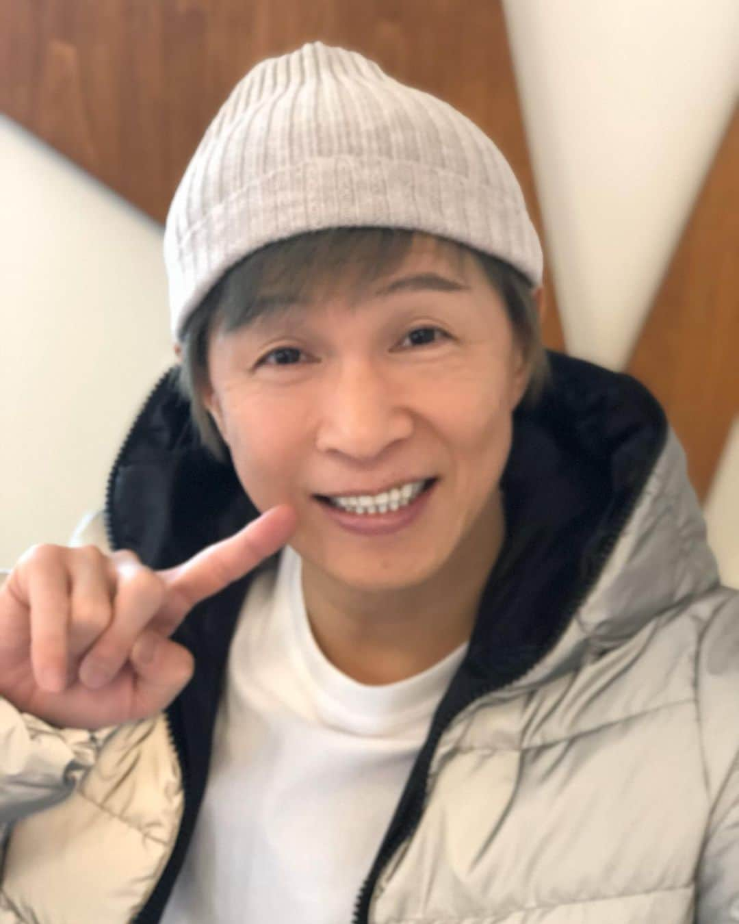 アキ（荒木良明）さんのインスタグラム写真 - (アキ（荒木良明）Instagram)「歯の検診に行ってきました〜 格闘技とか好きな割に実は歯とかは痛がりの僕ですが、先生が優しくて全然痛くなくしてくれはるから安心して、もうずっとお世話になってます✨🦷✨✨スッキリー🤗  #ご安心ください #先生が言ってくれる #ほんとに安心 #スッキリ #いぃよぉー #吉本新喜劇アキ」1月8日 10時27分 - mizutamareppuaki