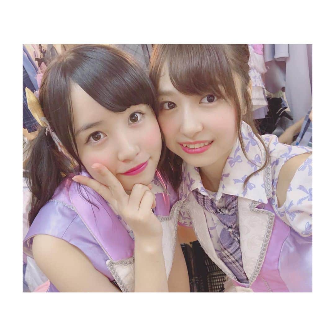 橋本陽菜さんのインスタグラム写真 - (橋本陽菜Instagram)「6月。 * やっと半分です(笑) まだまだお付き合い下さい🙌 * 総選挙のない6月はなんだか寂しくて、もしあったら…って考えると、2018年の109位もあったからすこし怖さもあったのかな、、？って感じだったのかなって言うちょっとした疑問も。。。 * 6/9 雫公演 6/23 雫公演 * 6/22に大好きだった #山田菜々美 ちゃんの卒業、、💧 表に出さなかったけど結構だいすきでした(笑)❤️ * …1枚目の目線が気になりますね、、 なにか風車に恨みでもあるのかしら？？ 7枚目は #読売新聞 さんの #はるpyonのラビットjump の大岩山日石寺の時のオフショット👍 8枚目はお友達と遊んだ時に撮った写真です(笑)📸 * #AKB48 #チーム8 #富山 #はるpyon #橋本陽菜 #橋本陽菜を広める」1月8日 11時39分 - 48pyonz_toyama