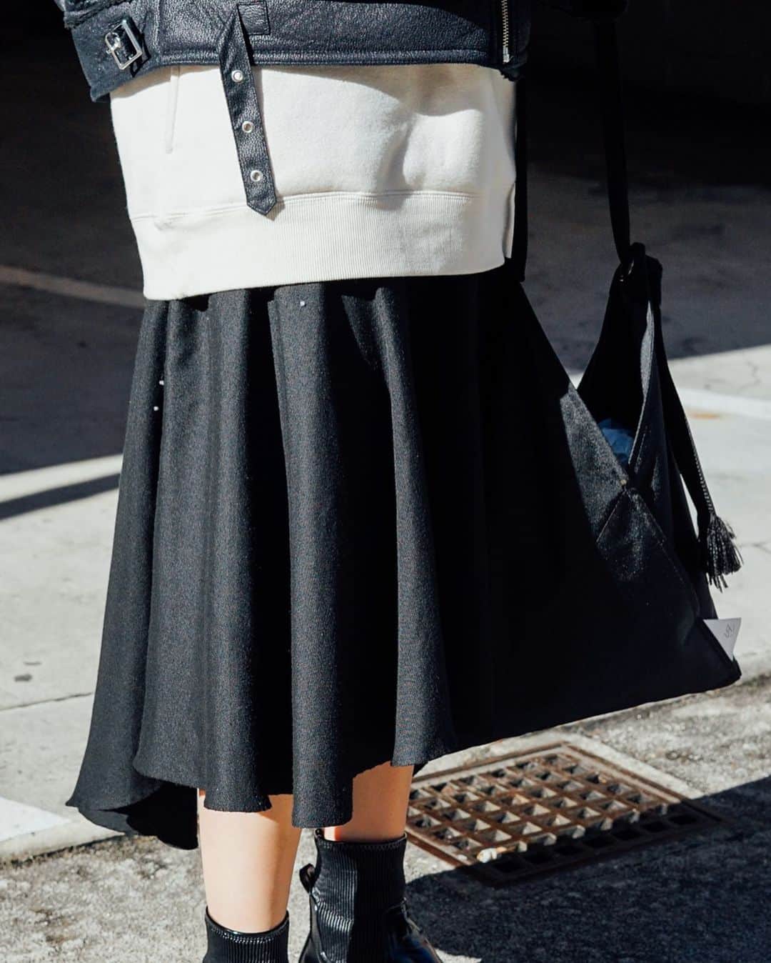 Fashionsnap.comさんのインスタグラム写真 - (Fashionsnap.comInstagram)「【#スナップ_fs】 Name たけうち ほのか  Jacket #JENASIS Hoodie #SHIPS Skirt #ZARA Shoes #ZARA  #fashionsnap #fashionsnap_women」1月8日 11時41分 - fashionsnapcom