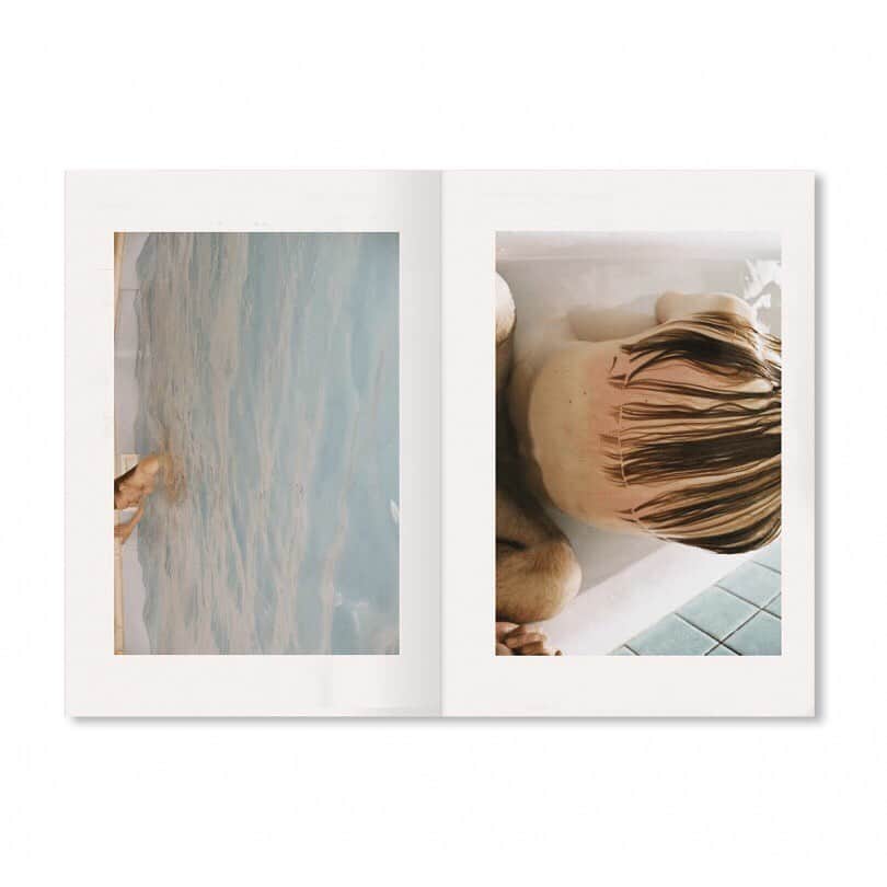Fashion Headlineのインスタグラム：「【ART&CULTURE】 毎週連載中〰 ブックショップShelf(@shelf_bookshop )がレコメンドする一冊。今回は、リナ・シェイニウスが2007年から自費出版してきたシリーズ01〜11まですべての改訂版をBOXにまとめた『My Photo Books』。 @fashionheadlinejpn サイトで公開中✒︎ . @jbebooks  #shelf #art #photography #linascheynius #myphotobooks #jbebooks #book #photobook #diary #リナシェイニウス」