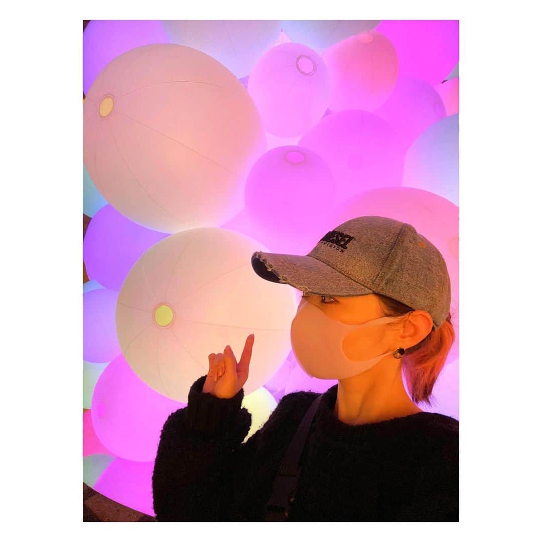 荒牧陽子のインスタグラム：「2020.1  お出かけ ┈︎┈︎┈︎┈︎┈︎┈︎┈︎┈︎┈︎┈︎┈︎┈︎﻿ ダイエットが始まりません （×ダイエットが始められません←） めるもさんがファスティングやってる… 私もやろーかな 私やると頭痛するからちょっと苦手 ﻿┈︎┈︎┈︎┈︎┈︎┈︎┈︎┈︎┈︎┈︎┈︎┈﻿ #荒牧陽子 #おしりたんてい でお買い物」