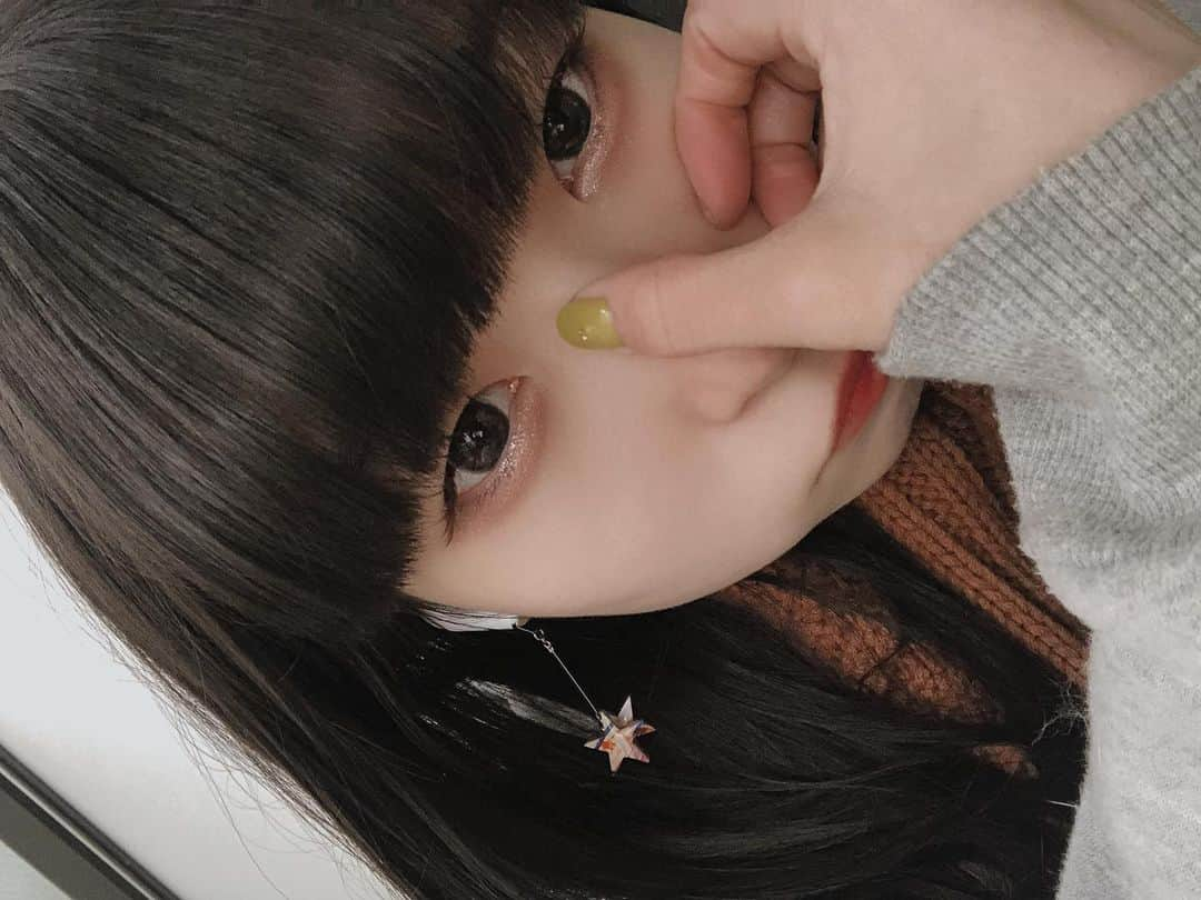 ピンキー！☆藤咲彩音さんのインスタグラム写真 - (ピンキー！☆藤咲彩音Instagram)「昨日は目の下にVAVI MELLOバレンタインBox2のオレンジキラキラのせた。 毎日メイクちょっとずつ変える楽しい」1月8日 12時34分 - pinky_ayane