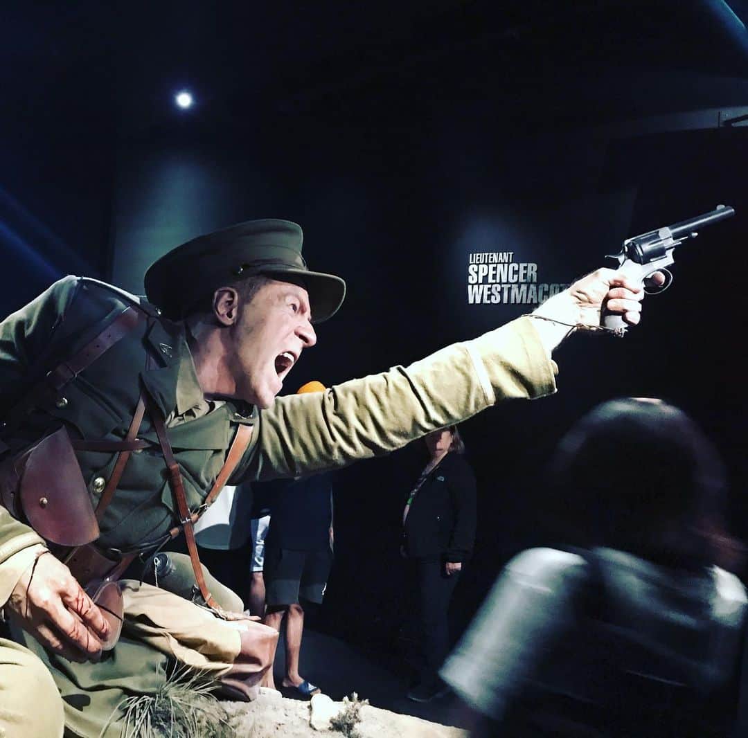 阿部純子さんのインスタグラム写真 - (阿部純子Instagram)「ニュージーランド国立博物館🇳🇿『ガリポリ』 ・ アンザック入江で戦われた、第一次世界大戦の展示へ行ってきました。 まずはじめにこの巨大人形（通常の2.4倍の大きさ！）がどーん！ その背景にある、実話の数々が紐解かれてゆきます。 ・ ロードオブザリングを撮影した、 ウェタスタジオの制作！ どぼん！と当時の世界へ入り込み、 想像力を掻き立てられました。 涙、涙😭😭」1月8日 23時30分 - junkoabe_official