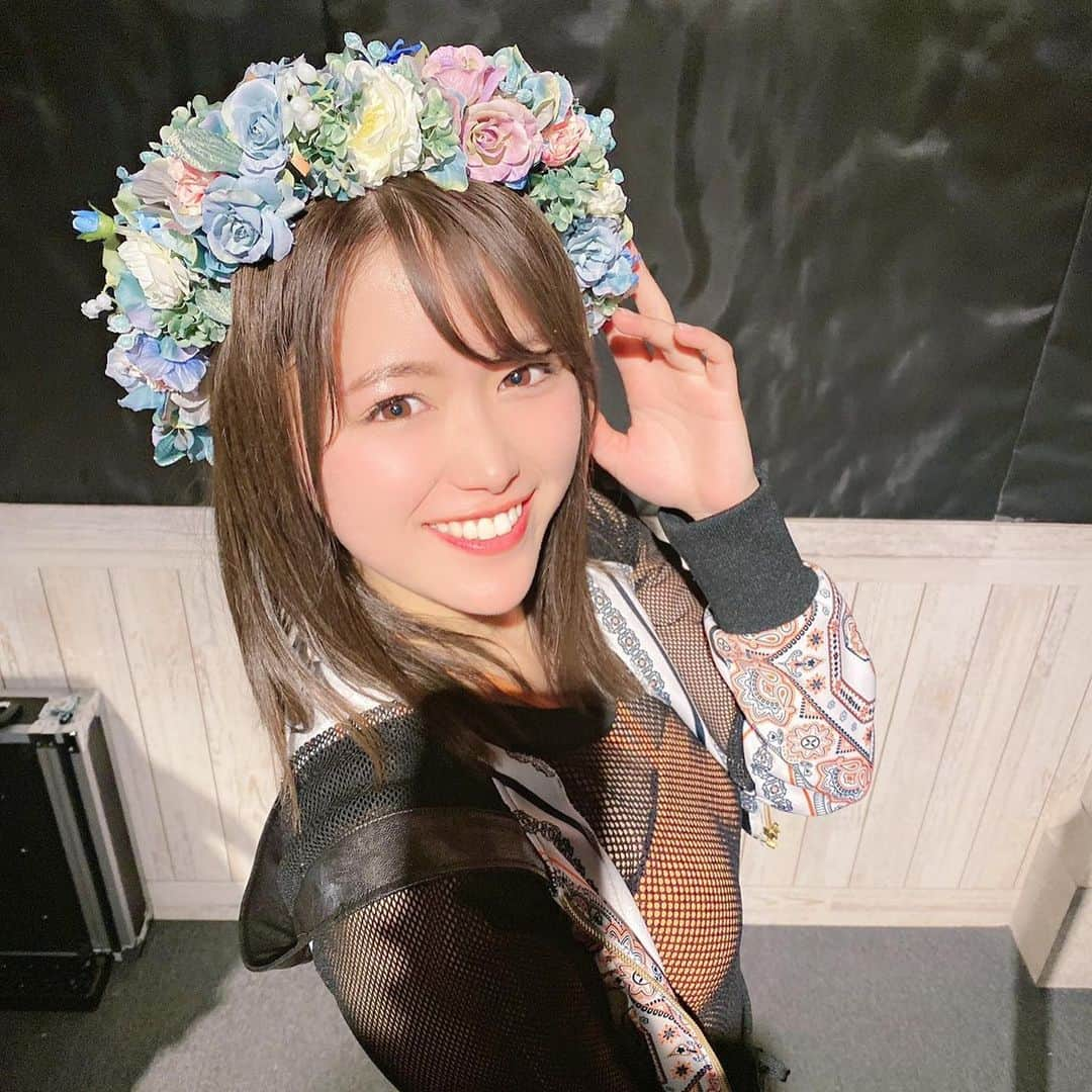 山内鈴蘭さんのインスタグラム写真 - (山内鈴蘭Instagram)「25歳 生誕祭🥰🎉🎂 素敵なディスプレイにお花😢❤️ 本当に本当にありがとう！！！ ． ． おじゅりも来てくれて、 親友の奈央まで名古屋来てくれて😭⭐️ 毎年来てくれる友達が居て幸せ！！ ファンの皆様もありがとうございました❤️ ． ． #SKE48 #生誕祭 #25歳 #劇場」1月8日 14時36分 - xxsuzuranxx