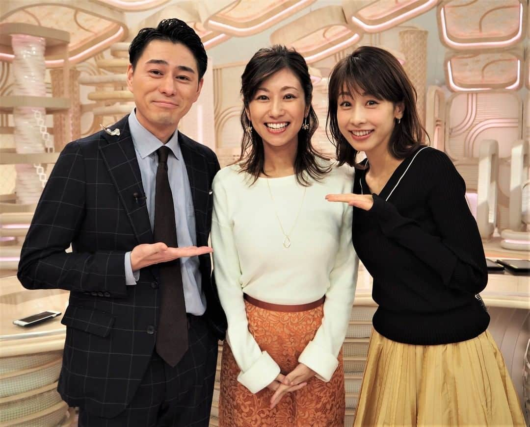 フジテレビ「プライムニュース イブニング」さんのインスタグラム写真 - (フジテレビ「プライムニュース イブニング」Instagram)「きょうの「Live News it!」は・・・⠀ ⠀ ●“春の嵐”が猛威…列島で被害も⠀ ●米軍基地攻撃…緊迫！イラン情勢⠀ ●「宇宙人は存在」ある発言が波紋⠀ ●“ #筋トレ女子 ”続々…2020年最新フィットネス⠀ ●極上の味に迫る危機…秋田ハタハタ漁密着⠀ ⠀ このあと午後4時50分からぜひご覧ください！⠀ ⠀ #ライブニュースイット⠀ #加藤綾子 @ayako_kato.official⠀ #風間晋⠀ #木村拓也 @takuya.kimura0801⠀ #酒井千佳⠀ #フジテレビ #アナウンサー⠀ ⠀ #別所哲也⠀ ⠀ #荘口彰久　#石本沙織⠀ 公式HP：https://www.fujitv.co.jp/livenews_it/」1月8日 16時51分 - livenews_it