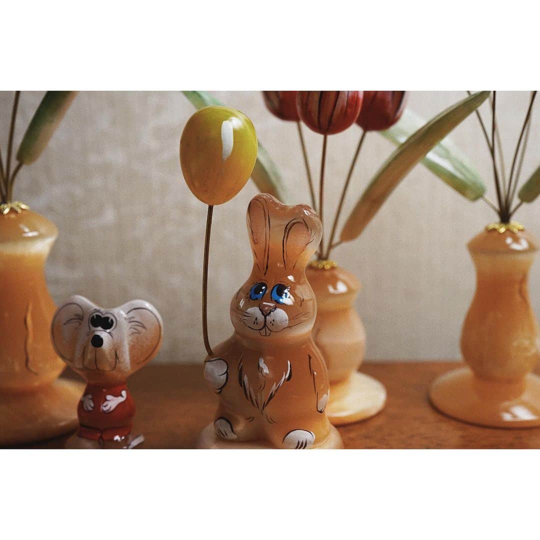 eriさんのインスタグラム写真 - (eriInstagram)「ウサギは風船を持っている。チューリップの色つけも完璧。　@donadona_tokyo」1月8日 17時23分 - e_r_i_e_r_i