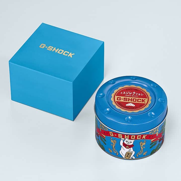 G-SHOCKさんのインスタグラム写真 - (G-SHOCKInstagram)「MANEKINEKO  黒招き猫をイメージした幸福を呼ぶG-SHOCK、DW-5600TMN-1JRが登場します。招き猫をデザインに落とし込んだ専用のパッケージと文字盤に浮かび上がる招き猫は、東京発のファッションブランド「BlackEyePatch」(@blackeyepatch)がデザイン。MANEKINEKOシリーズそれぞれの遊環には、猫の型抜きが施されています。  Here comes new DW-5600TMN-1JR inspired from black Manekineko, which brings luck. Special package and backlight motif is designed by fashion brand from Tokyo called "BlackEyePatch" (@blackeyepatch). Each model of MANEKINEKO series comes in belt loop with cat-shaped hole.  DW-5600TMN-1JR  #g_shock #manekineko #dw5600 #madeinjapan #watchoftheday」1月8日 17時30分 - gshock_jp