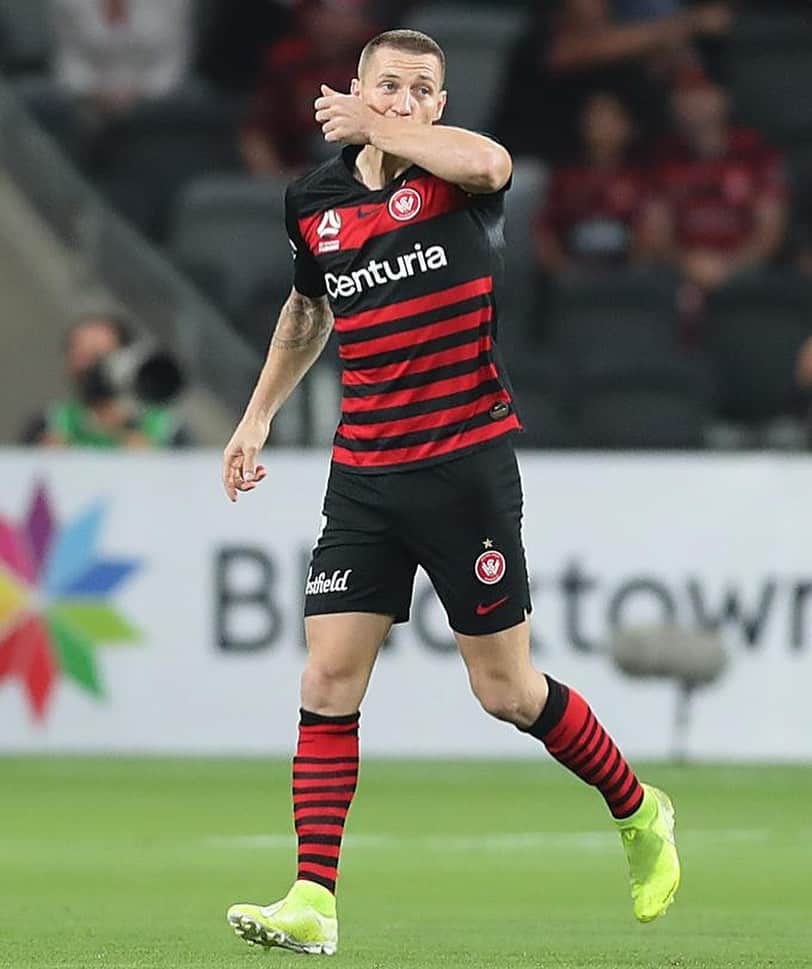 ミッチェル・デュークのインスタグラム：「Last goal was for my little man 💙⚽️🔴⚫️ back at it this Saturday away to Wellington 👊🏼」