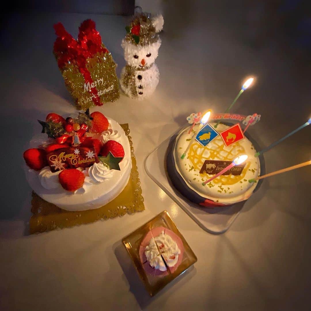 原望奈美さんのインスタグラム写真 - (原望奈美Instagram)「#時差投稿 🎄✨ - 2019年の写真見てたら予想以上に 投稿してない写真があるぅう。 - #クリスマス × #誕生日 シリーズ💗 凄いいわれるフレーズ 「ケーキとか誕プレ絶対一緒にされるじゃん」 だけどね、 昔からずっとケーキは一個以上あったんだ💗 今年もケーキは二つ🍰🎂 感謝なり😭 - ちなみに一個のケーキは #コナンくん ❤️ . . . . . . #2019年の思い出 #誕生日ケーキ #誕生日プレゼント #クリスマス犬 #サンタコス #思い出 #ありがとう #動画 #ファッション #birthday #christmasmemories #2019memories #memories #fashion #추억스타그램 #생일케이크 #생일 #95년생 #패션코디 #케이크 #고마워 #인생사진 #인생샷」1月8日 17時42分 - vo_nozomi