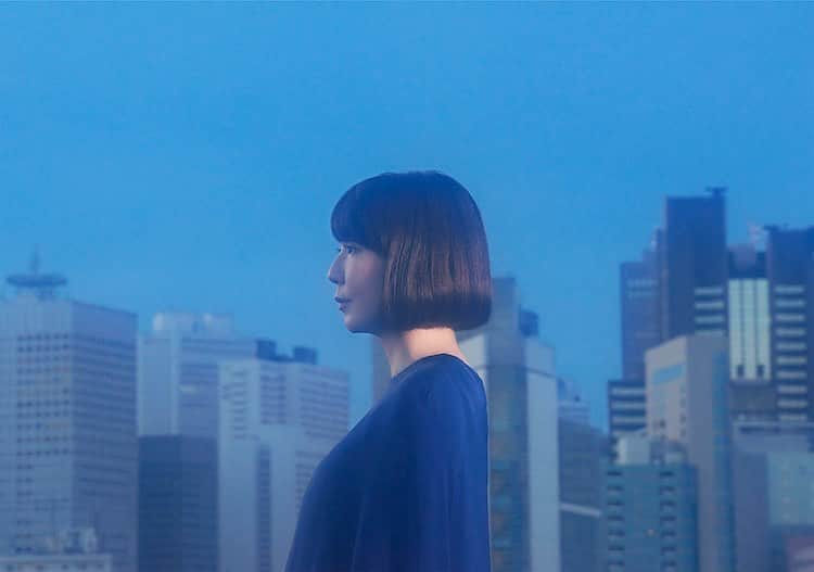 土岐麻子さんのインスタグラム写真 - (土岐麻子Instagram)「『PASSION BLUE』、4/18にアナログ盤リリース！ 180g重量盤、 カラーバイナル仕様です🍩」1月8日 18時13分 - tokiasako