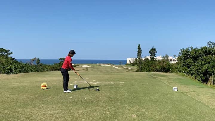 宮里美香のインスタグラム：「*** 🏌️‍♀️⛳️ . #golf #drivershot #swing  #ゴルフ #ゴルフスイング  #ドライバーショット #動画」