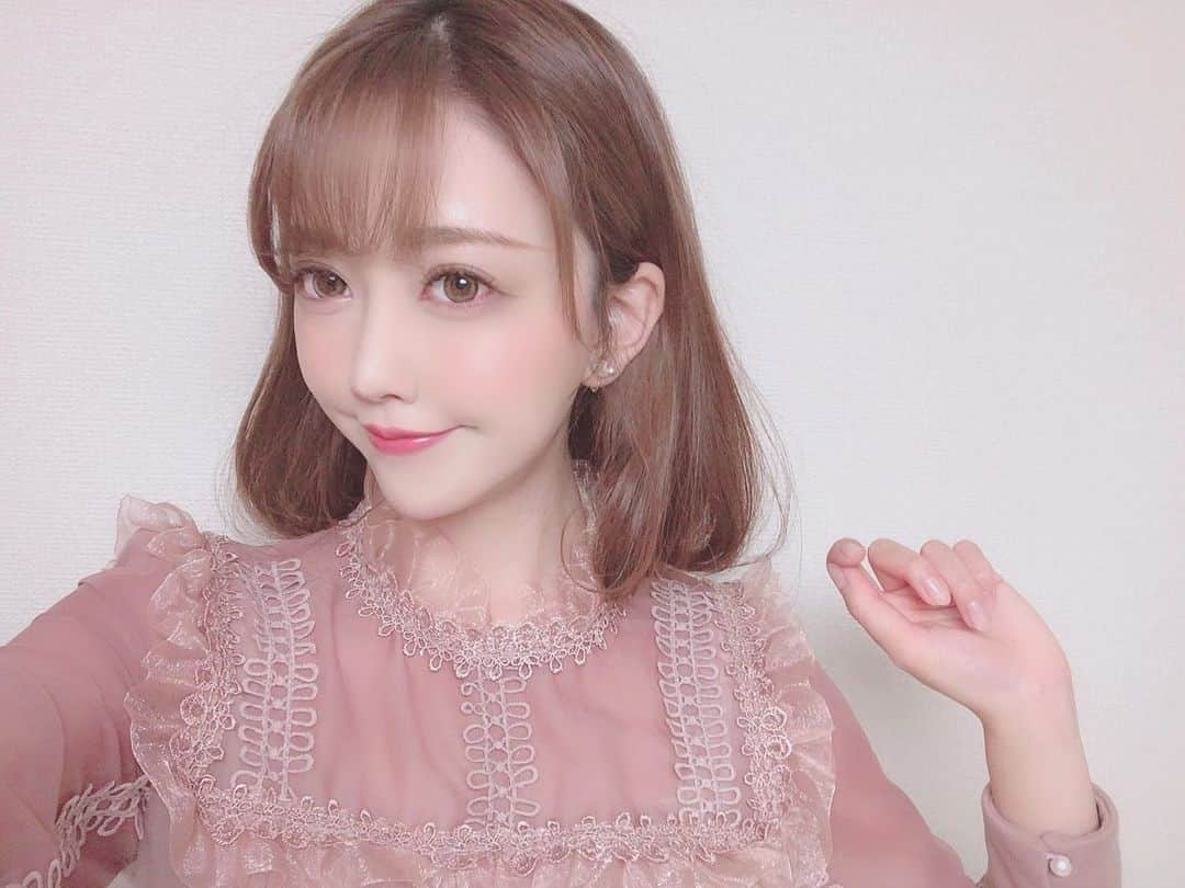 山村ゆりかさんのインスタグラム写真 - (山村ゆりかInstagram)「髪の毛切りました〜✂︎ なんちゃって笑 . なんちゃってボブにしてみたよ🤗 . . . #ヘアアレンジ #hairarrange #ボブアレンジ #japanese #japanesegirl #idol #アイドル #kawaii」1月8日 18時49分 - rika_m_1221