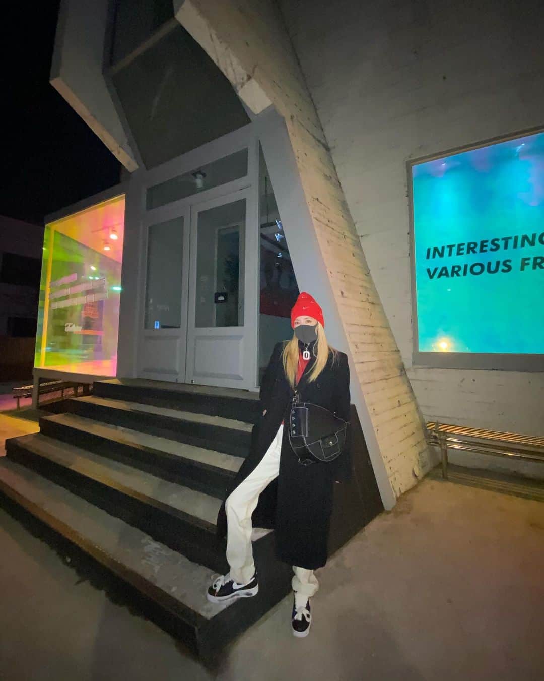 ダラ さんのインスタグラム写真 - (ダラ Instagram)「‪2019 👋🏻‬」1月8日 19時04分 - daraxxi