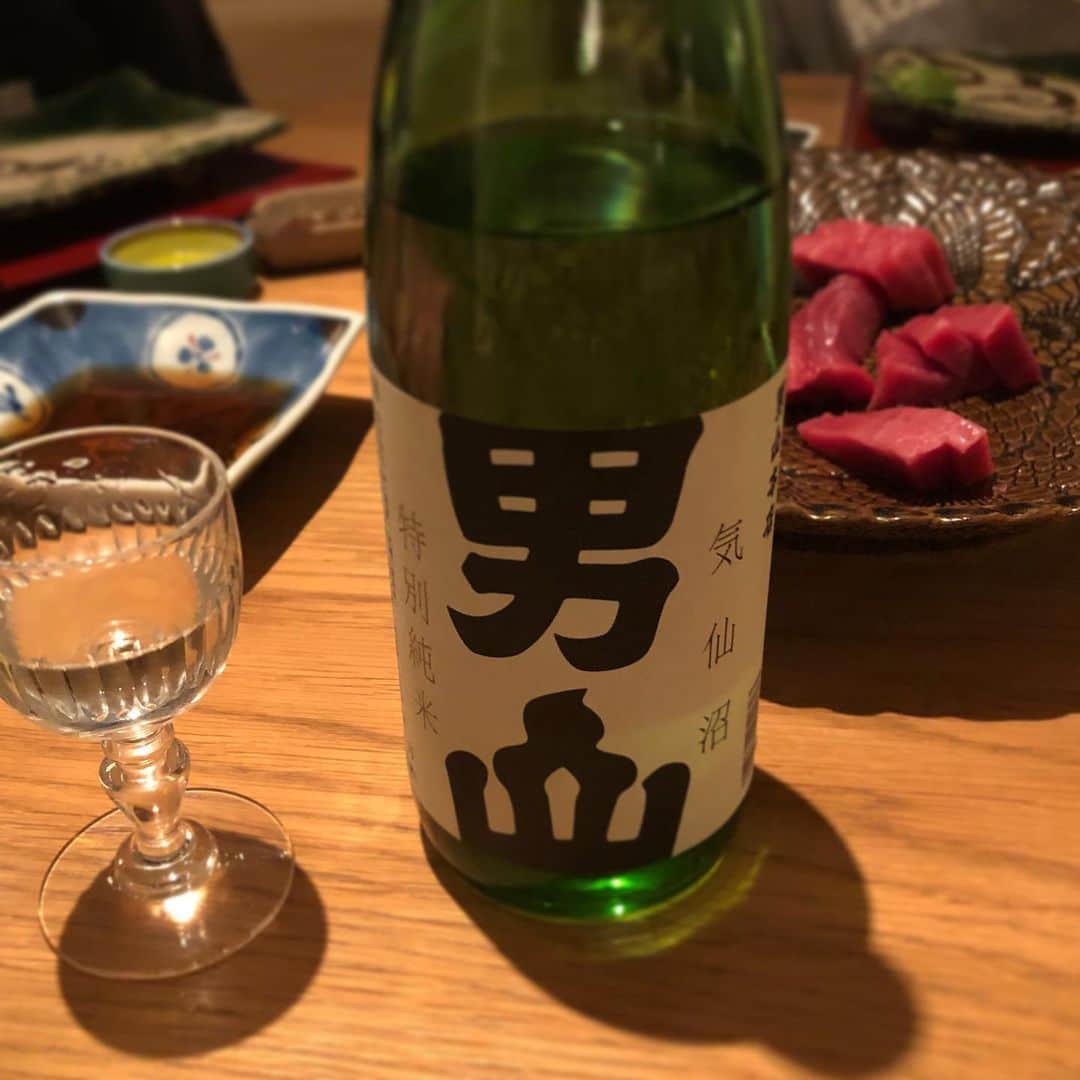 行正り香さんのインスタグラム写真 - (行正り香Instagram)「宮城、気仙沼の男山とマグロの赤身。特別純米は、いいですね。気仙沼にまた、日本酒を買いに行きたいなあ。#行正り香 #rikayukimasa #気仙沼 #男山」1月8日 20時24分 - rikayukimasa