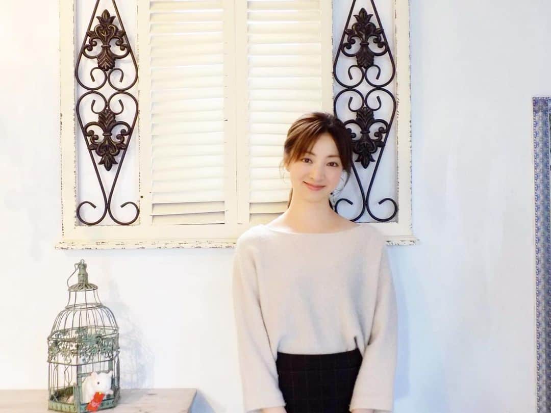 白羽ゆりのインスタグラム：「昨日からお仕事始まりました。  今年も楽しむぞー💕💕」