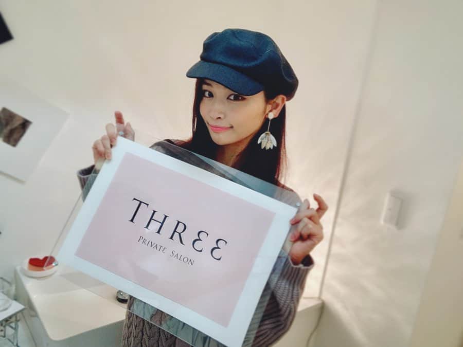 のインスタグラム：「💖 . @three.shibuya で年明け一発目のバストアップケア✨ . 先月から3回目の施術だけど初回より膨らみが出てきたと言われて嬉しい😆💕 バストアップのために大切な、普段からできる肩甲骨周りのストレッチも教えていただいたので実践しよう✊⭐️ . この調子で今年中に1〜2カップアップするといいなあ〜😁❣️ . @raspberryyulan 今年もよろしくお願いします🙏❤️ . 💖 . #バストケア#バストアップ#リフトアップ#アンチエイジング#健康#美容#beauty#リラックス#デトックス#渋谷サロン#渋谷#エステサロン#プライベートサロン#女性専用#育乳#ちっぱい#小胸ちゃん#貧乳#bodymake#ボディメイク#model」