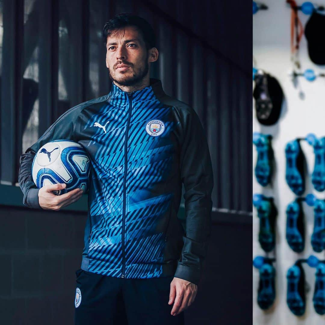 マンチェスター・シティFCさんのインスタグラム写真 - (マンチェスター・シティFCInstagram)「The new stadium jacket is just magic 🧙‍♂️😍⁣ ⁣ ⁣ ⁣ ⁣ ⁣ ⁣ #mancity」1月8日 21時06分 - mancity