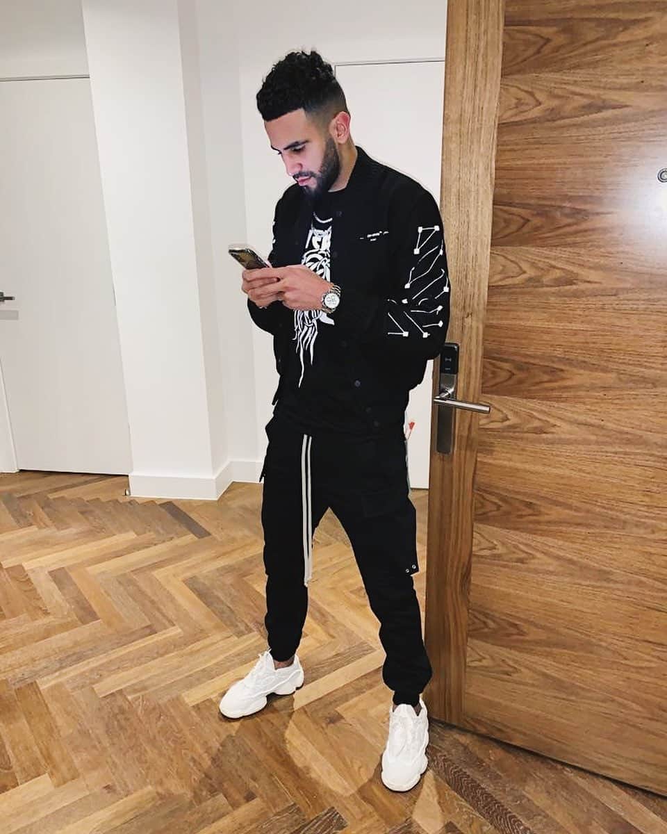 リヤド・マフレズのインスタグラム：「I'm the man in my city 🤙🏽」