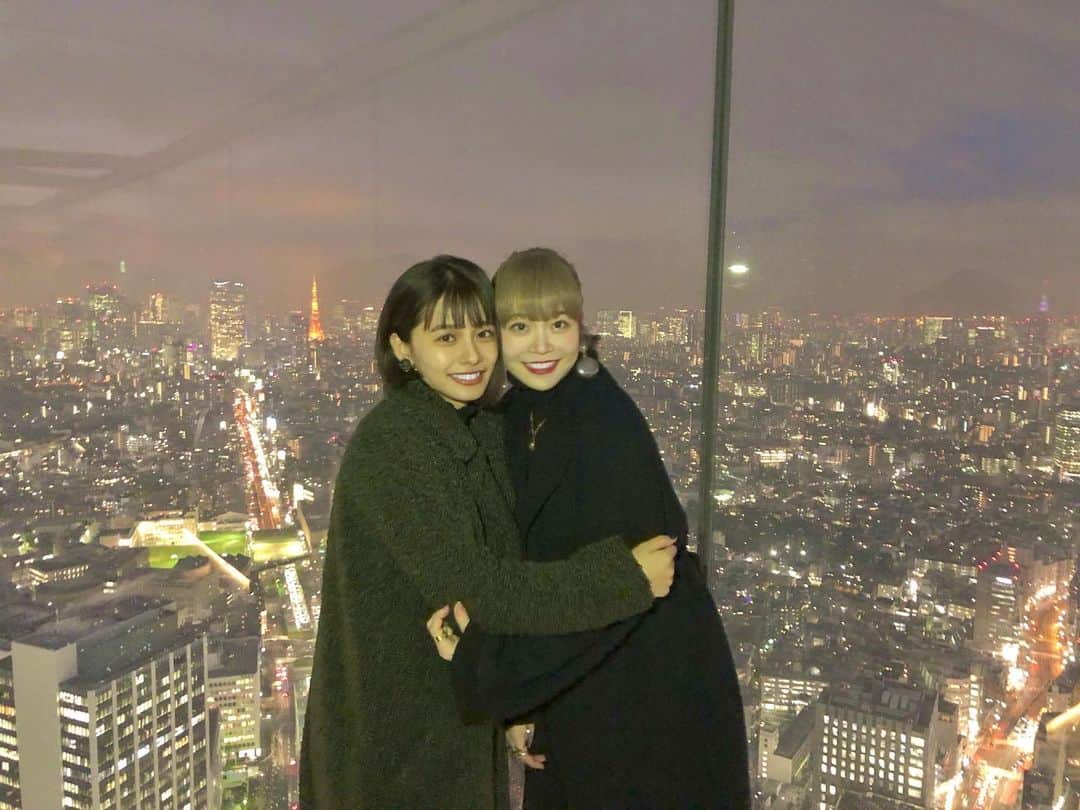 足立佳奈さんのインスタグラム写真 - (足立佳奈Instagram)「またまた一緒に過ごしてくれてありがとう♥♥ えりかちゃん @erika_mygc 。 初めて渋谷のスクランブルスクエアの展望施設いって！めちゃめちゃ綺麗だったぁ、、、。 楽しい時間はあっという間、、。今日素敵な夜になりました。  #チアダン」1月8日 21時35分 - kana1014lm